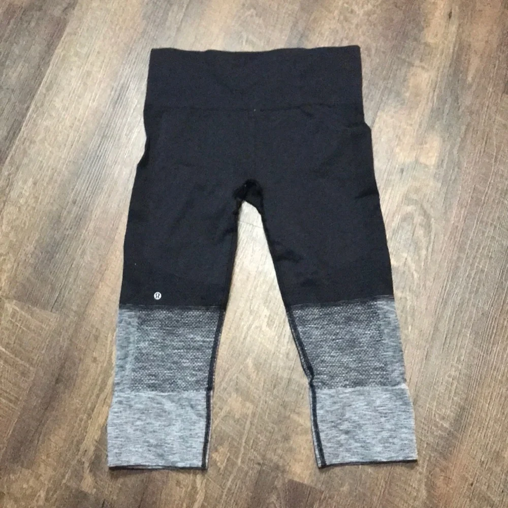 Lululemon Seamlessly Street Crop Heathered Black